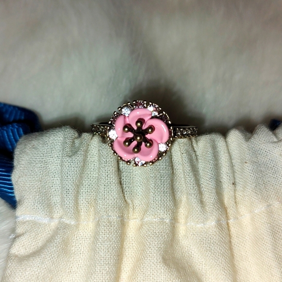 Chloe & Isabel Rose Ring Femme Des Fleur's Ring Barbie Core Gold -Plated SZ:9 - Picture 3 of 10